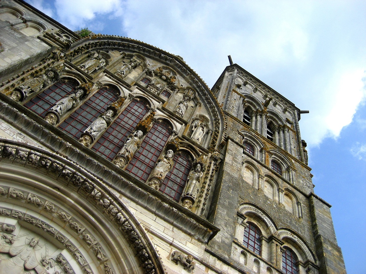 GR®13 Section 2: De Saint-Maurice-sur-Aveyron (Loiret) à Saint-Père (Yonne)